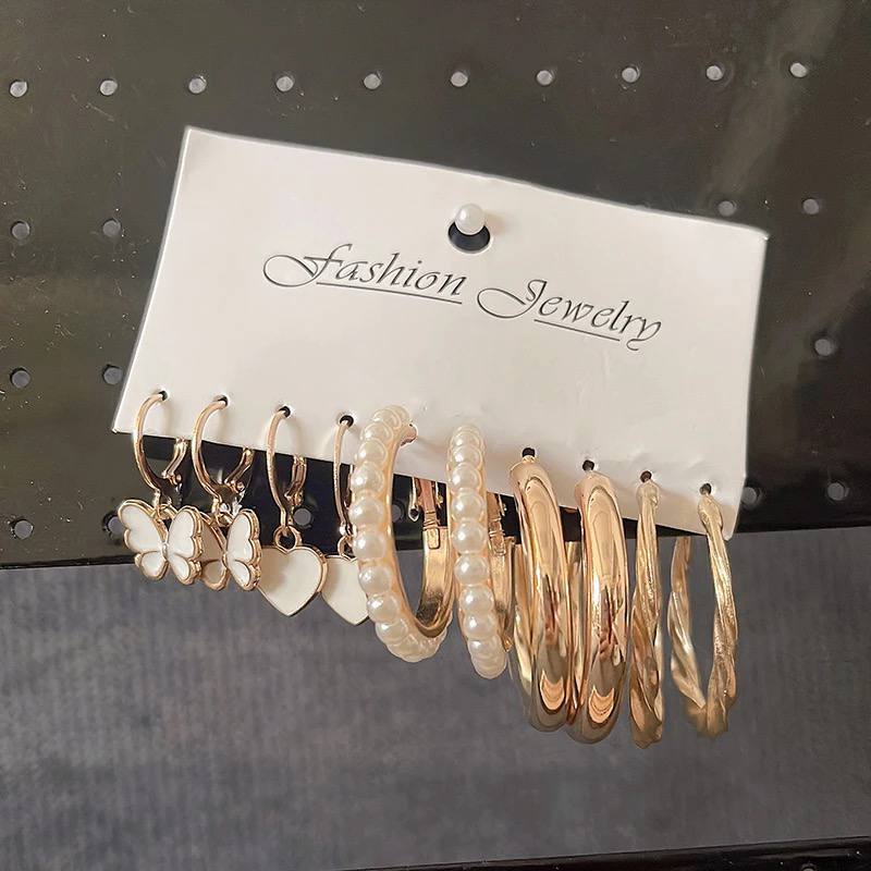 Elegant Gold Earrings Collection