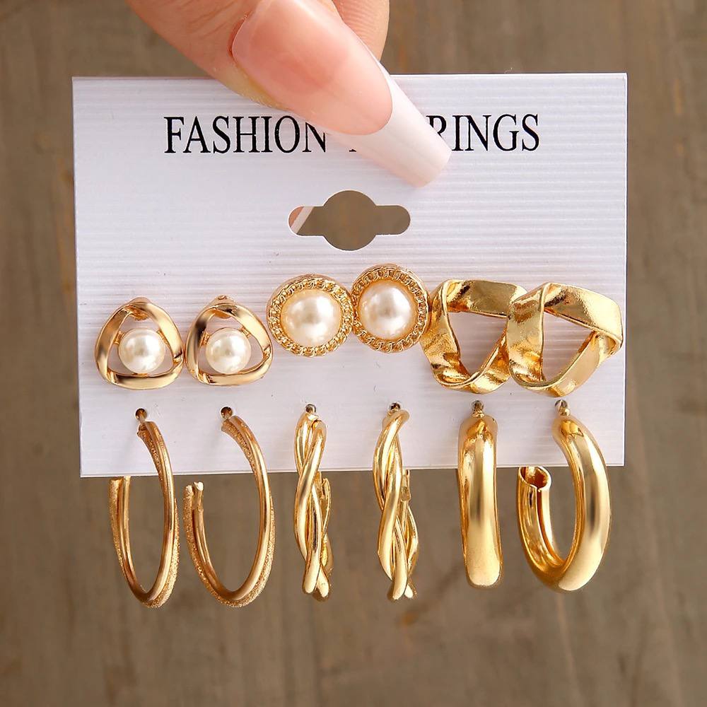 Elegant Gold Earrings Collection