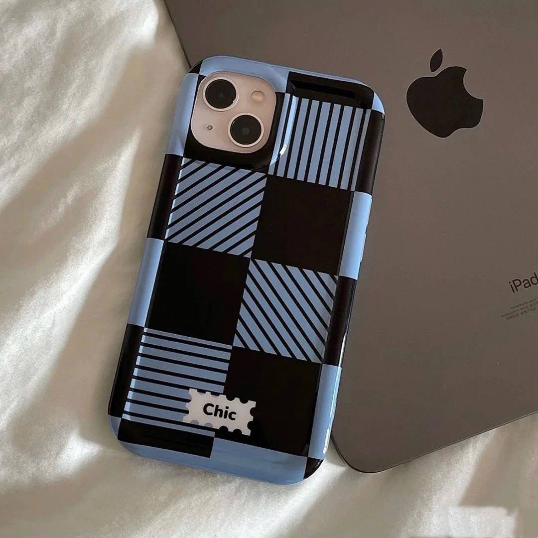 Checkered Chic Cases