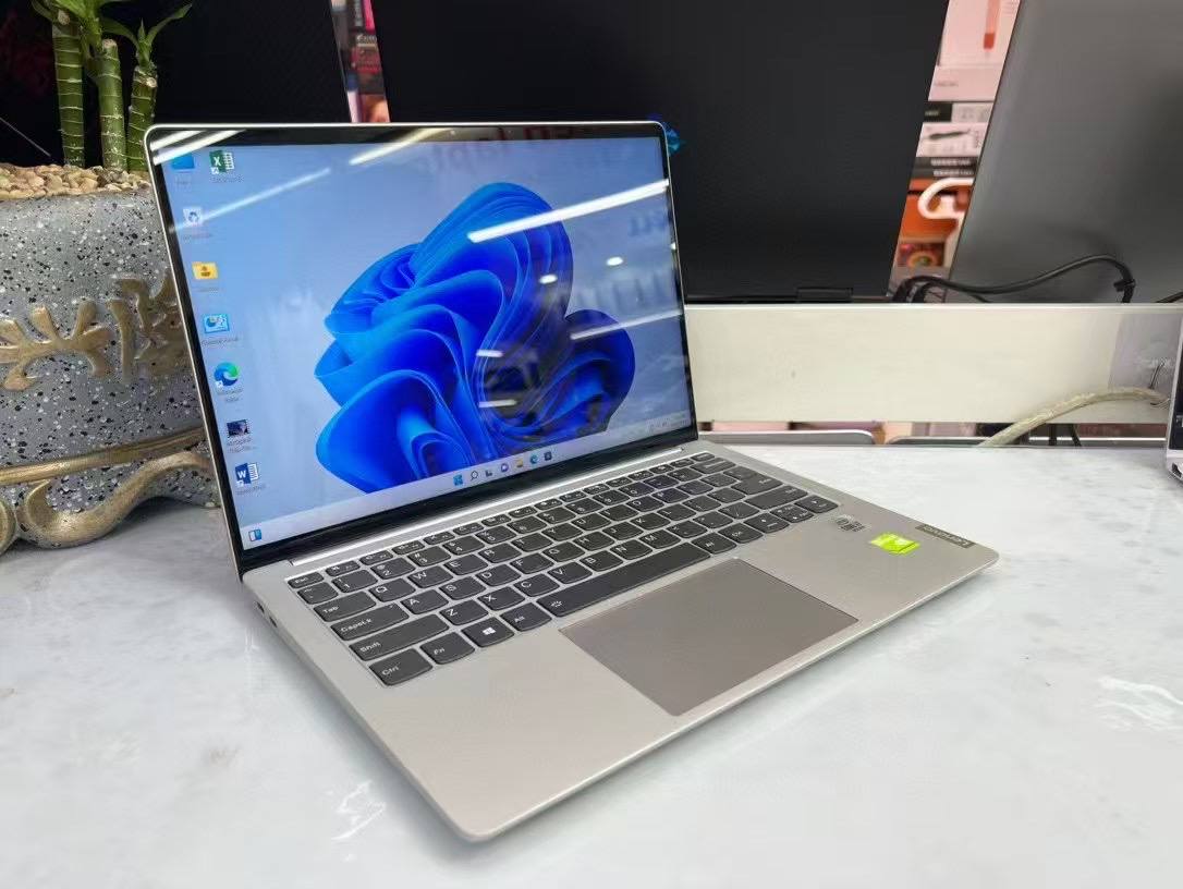 Lenovo Pro